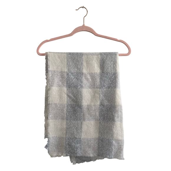 Old Navy Grey White Checkered Scarf One Size - Picture 1 of 4